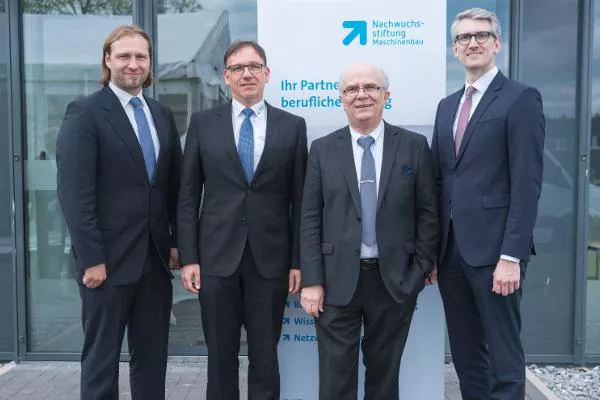Kooperation ermöglicht zukunftsorientierte Berufsausbildung für Industrie 4.0 Bild: Kooperation ermöglicht zukunftsorientierte Berufsausbildung für Industrie 4.0
