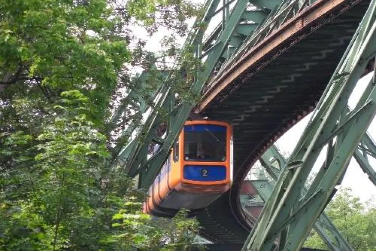 Tal-Touristen kriegen was auf die Ohren Bild: Tal-Touristen kriegen was auf die Ohren