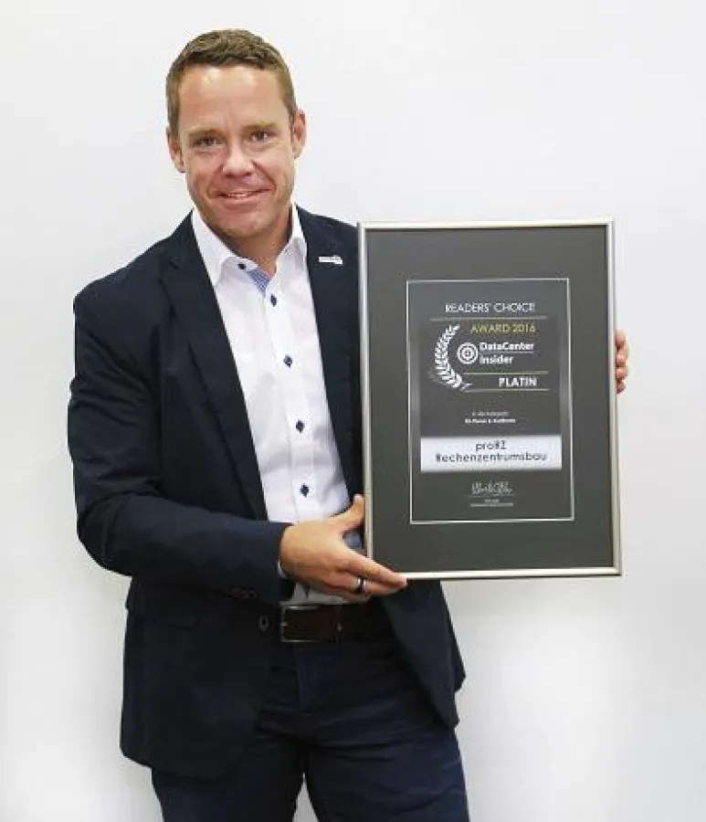 Markus Schäfer, proRZ mit Auszeichnung zum IT-Unternehmen des Jahres (c) DC-Datacenter-Group