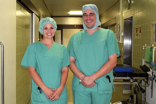 Bild: Premiere an der Asklepios Klinik Oberviechtach: Stefanie Dörig schließt als erste OTA die Ausbildung ab