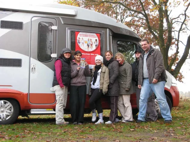 Bild: „Gemeinsam Kindern ein Lächeln schenken“