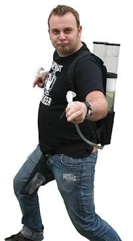 Neue Waffe im Kampf gegen den Durst: der Bierrucksack Bild: Neue Waffe im Kampf gegen den Durst: der Bierrucksack