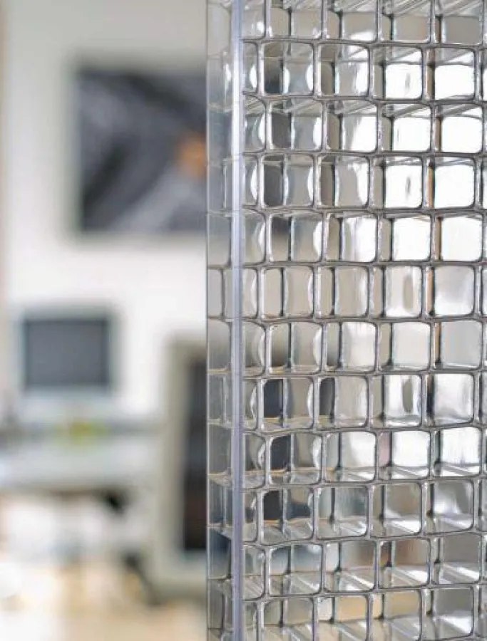 Kandela T35 ist optimal für die Zonierung von Arbeitsbereichen geeignet