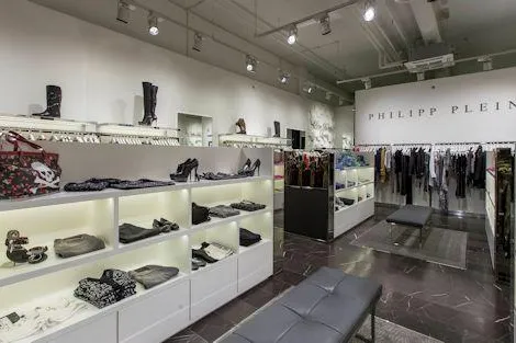 Bild: Neue Stores im McArthurGlen Designer Outlet Salzburg