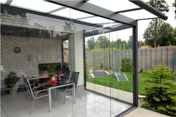 Bild: Glas-Schiebe-Tür jetzt auch in fünfläufiger Ausführung