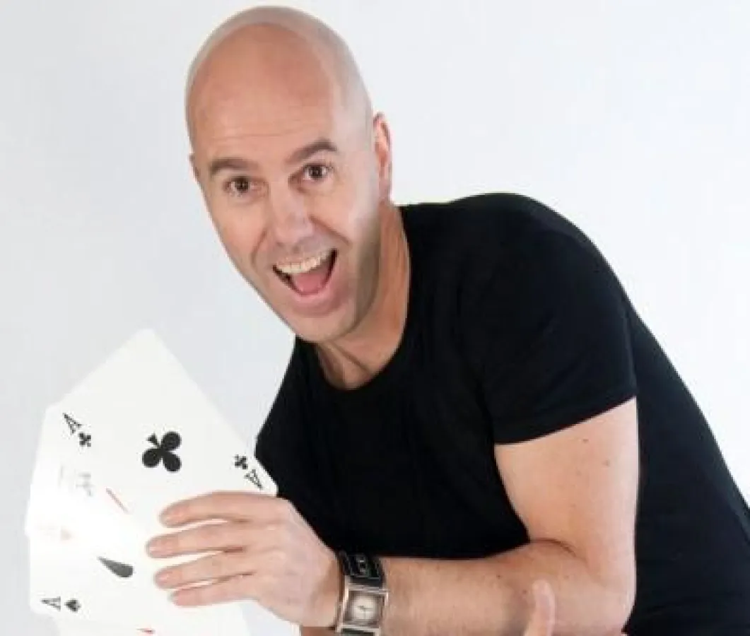 GIOVANNI ALECCI VERSCHIEBT NICHT NUR HÜTCHEN FÜR SMART ?