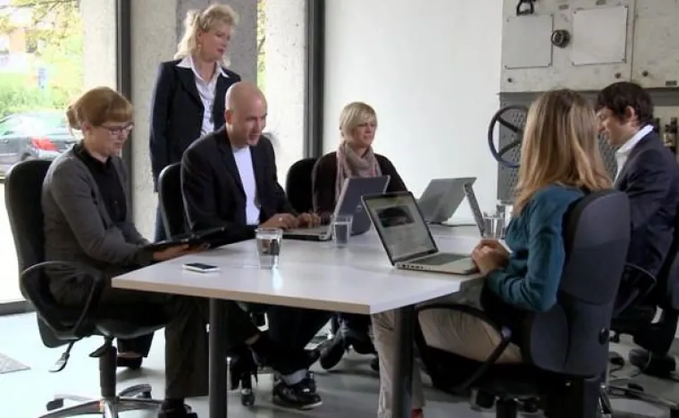 Führungsanspruch in Zeiten von Social Media. Die neue Mitarbeitergeneration ist im Unternehmen angekommen Bild: Führungsanspruch in Zeiten von Social Media. Die neue Mitarbeitergeneration ist im Unternehmen angekommen