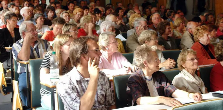 Bioenergiedörfer im Fokus der GenerationenHochschule - Nächste Vorlesung am 9. Oktober 2007 Bild: Bioenergiedörfer im Fokus der GenerationenHochschule - Nächste Vorlesung am 9. Oktober 2007