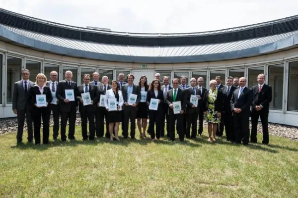 Bild: Servicestarke Schadendienstleister in der Assekuranz