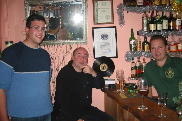Bild: Auslandskorrespondent aus Dublin/Irland besuchte „Smallest Whisky Bar on earth“