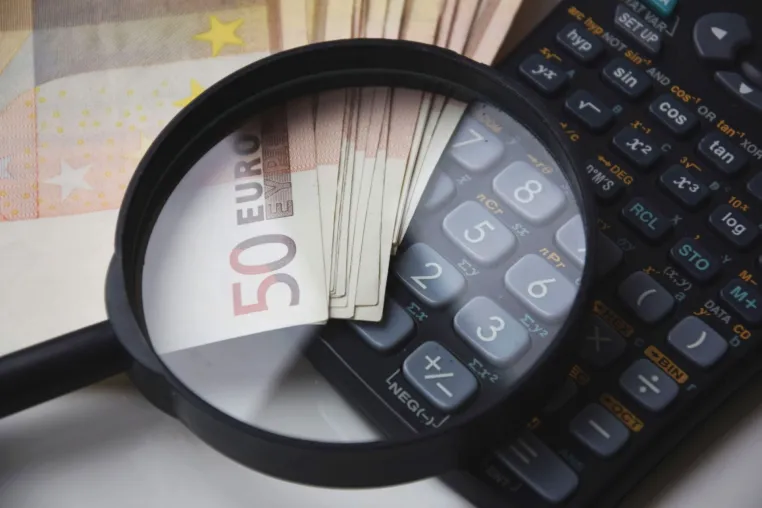 Bild: Was tun bei Inflation: In Zeiten der Inflation richtig mit Geld umgehen