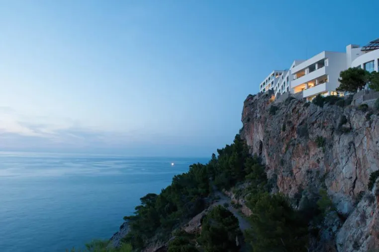 Bild: Ultimative Rennradtouren mit Ex-Pro David Millar und dem Jumeirah Port Soller Hotel & Spa