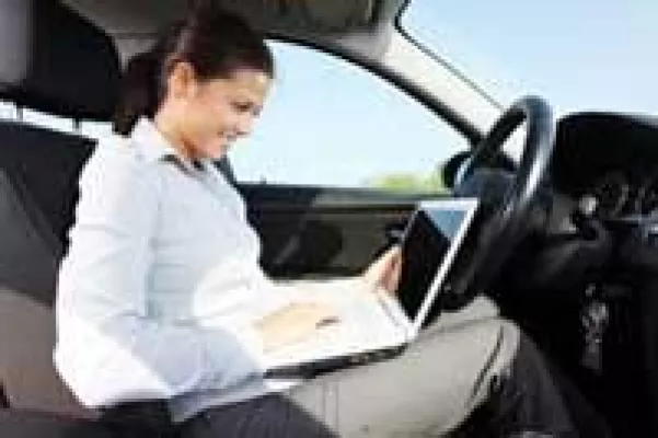 Bild: Internet im PKW: Wie schnell und mit welchen Anwendungen wird es sich im Auto durchsetzen?