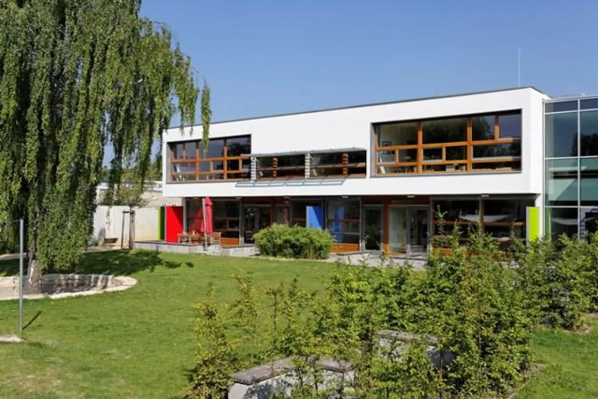 Bei einer Veröffentlichung sind Architekt und Objekt zu nennen: Kindertagesstätte