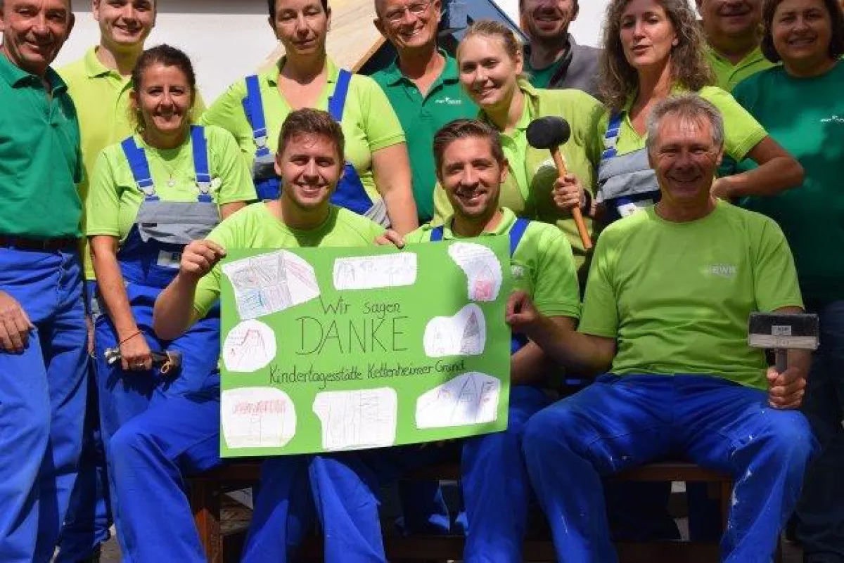 Im Bild: Die Verantwortlichen (Foto: EWR)