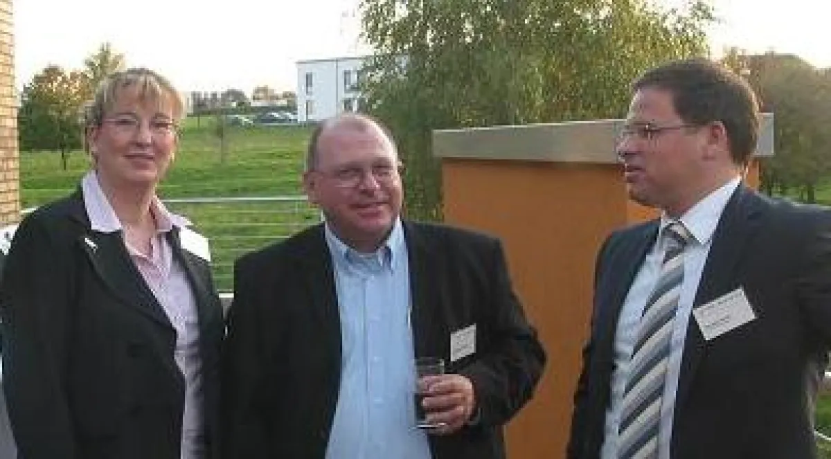 Auf dem Balkon: B. Qualmann, W. Primke und Thomas Schulz