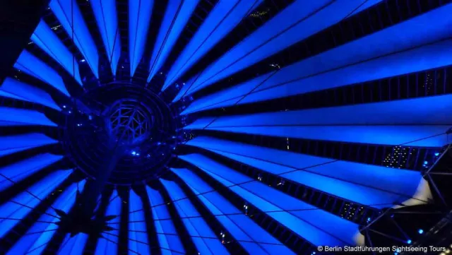 Bild: Berlin-Lightseeing-Tour zu den Lichterfestivals „Berlin leuchtet“ und „Festival of Lights“