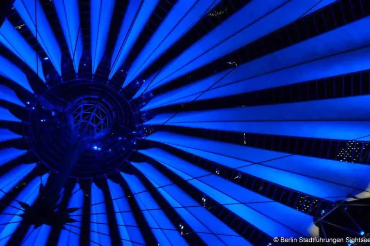 Bild: Berlin-Lightseeing-Tour zu den Lichterfestivals „Berlin leuchtet“ und „Festival of Lights“