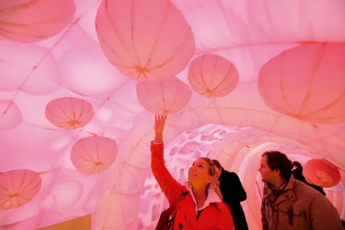 Bild: Europas längster begehbarer Darm in der Darmklinik Exter