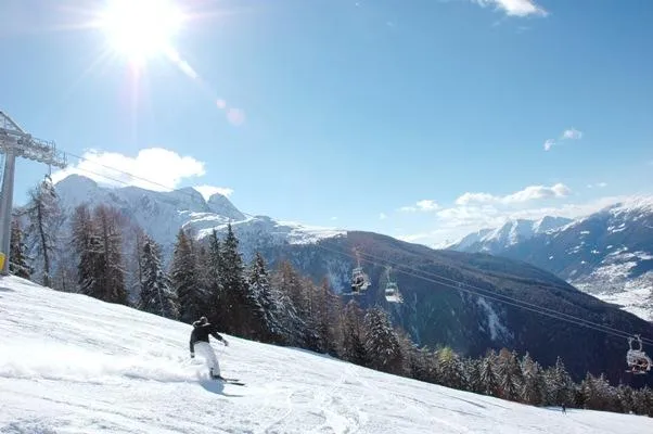 Bild: Skifahren in der Valle Camonica