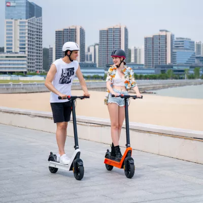 Bild: Fahrspaß garantiert: Der Komeet E-Skooter ist minimalistisch und bestens ausgestattet zugleich