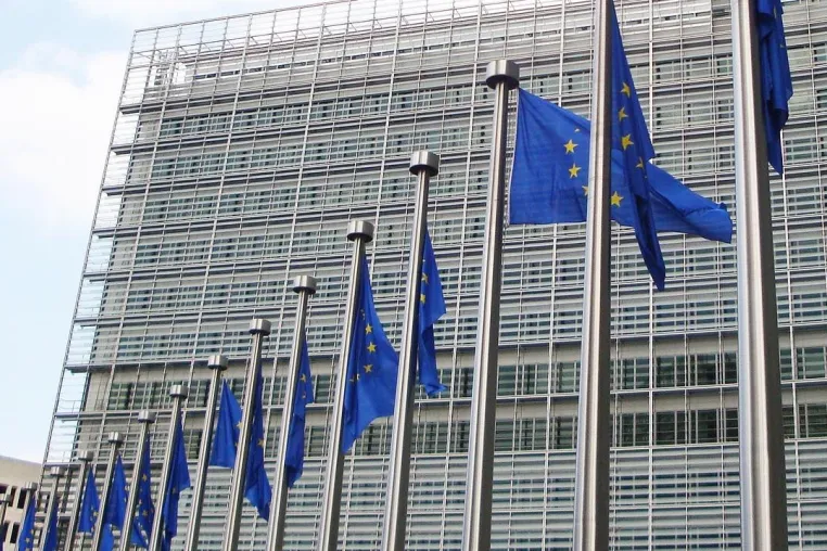 Güterverkehr: EU konzipiert Notfallplan für einen No-Deal-Brexit Bild: Güterverkehr: EU konzipiert Notfallplan für einen No-Deal-Brexit