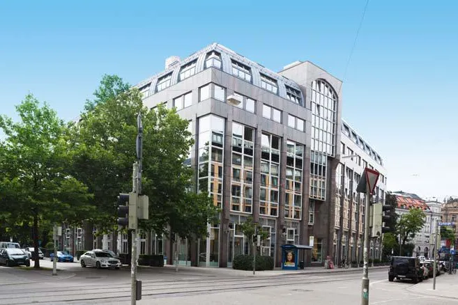 Note „SEHR GUT“ (1-) für HYPO FESTZINS-Anleihen der BodenWert Immobilien AG Bild: Note „SEHR GUT“ (1-) für HYPO FESTZINS-Anleihen der BodenWert Immobilien AG