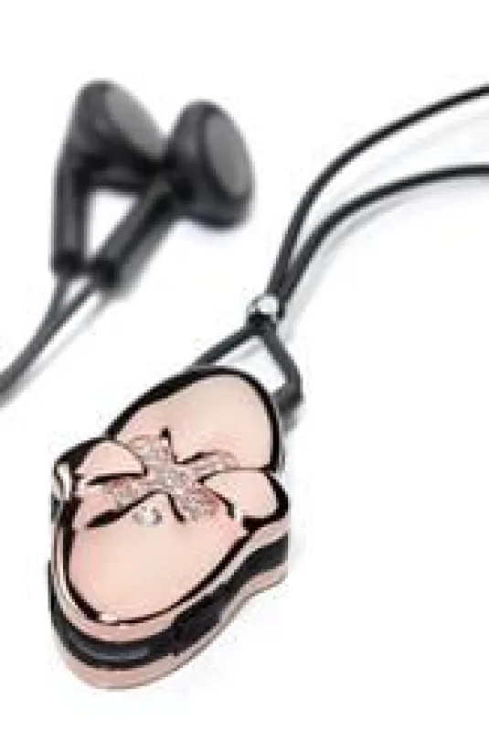 Design und Technologie im Einklang: Des MP3-Schmuckkolliers von Morallato