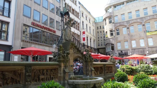 KÖLN TIP! FÜHRUNG URIGE ALTSTADT I KIRCHEN, KÖLSCH UND KARNEVAL Bild: KÖLN TIP! FÜHRUNG URIGE ALTSTADT I KIRCHEN, KÖLSCH UND KARNEVAL