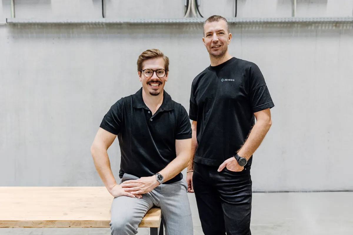 Gilles Dostert und Gabor Süli (Zenesis) (© ©2024 Zenesis GmbH)