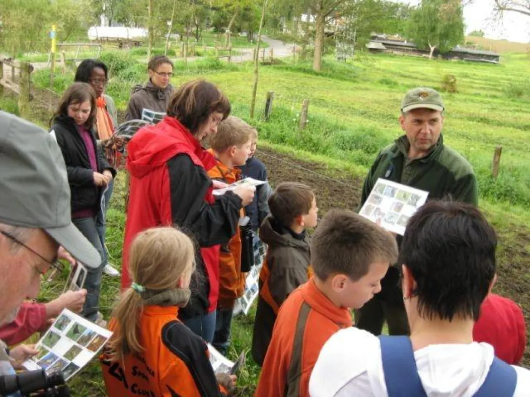 Tilmann Öppert erklärt die Eigenheiten der heimischen Tierwelt