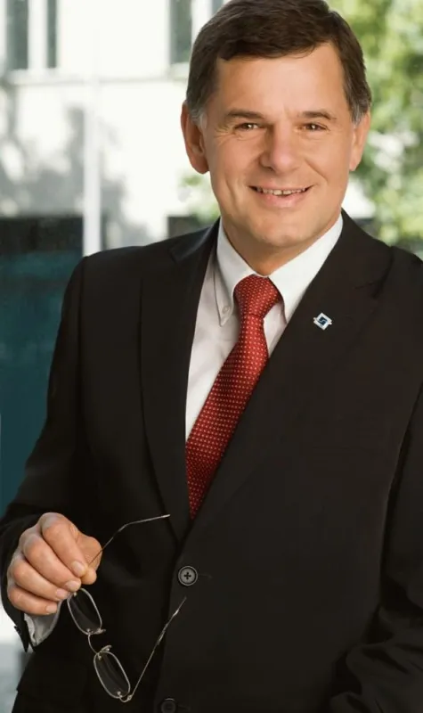 Heinrich Kronbichler, Geschäftsführer essentis GmbH