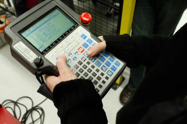 Bild: Wirtschaftsingenieurwesen: FOM stellt neuen berufsbegleitenden Studiengang vor