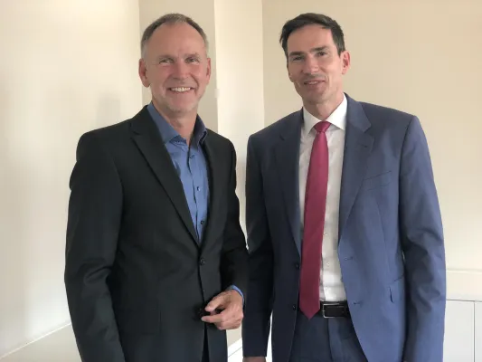 Bild: adesso erwirbt Mehrheitsbeteiligung an management systems GmbH