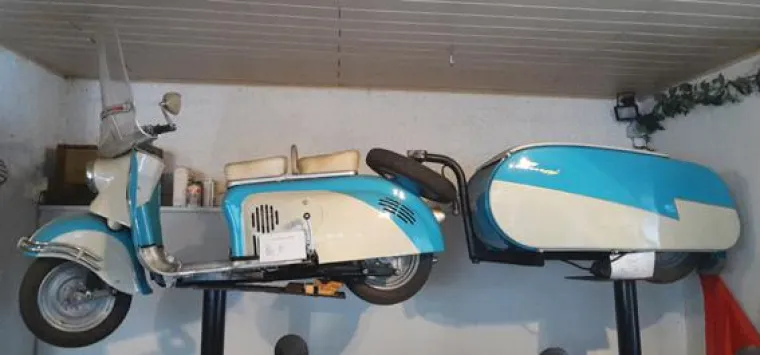 Motorroller aus der DDR Bild: Motorroller aus der DDR