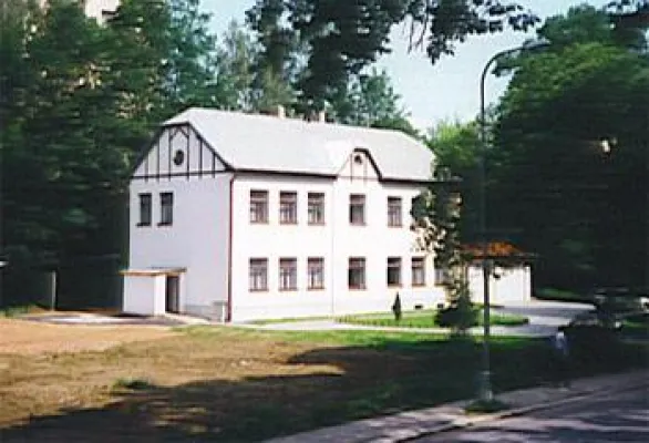 Zwei Jahrzehnte Brückenbauer Bild: Zwei Jahrzehnte Brückenbauer