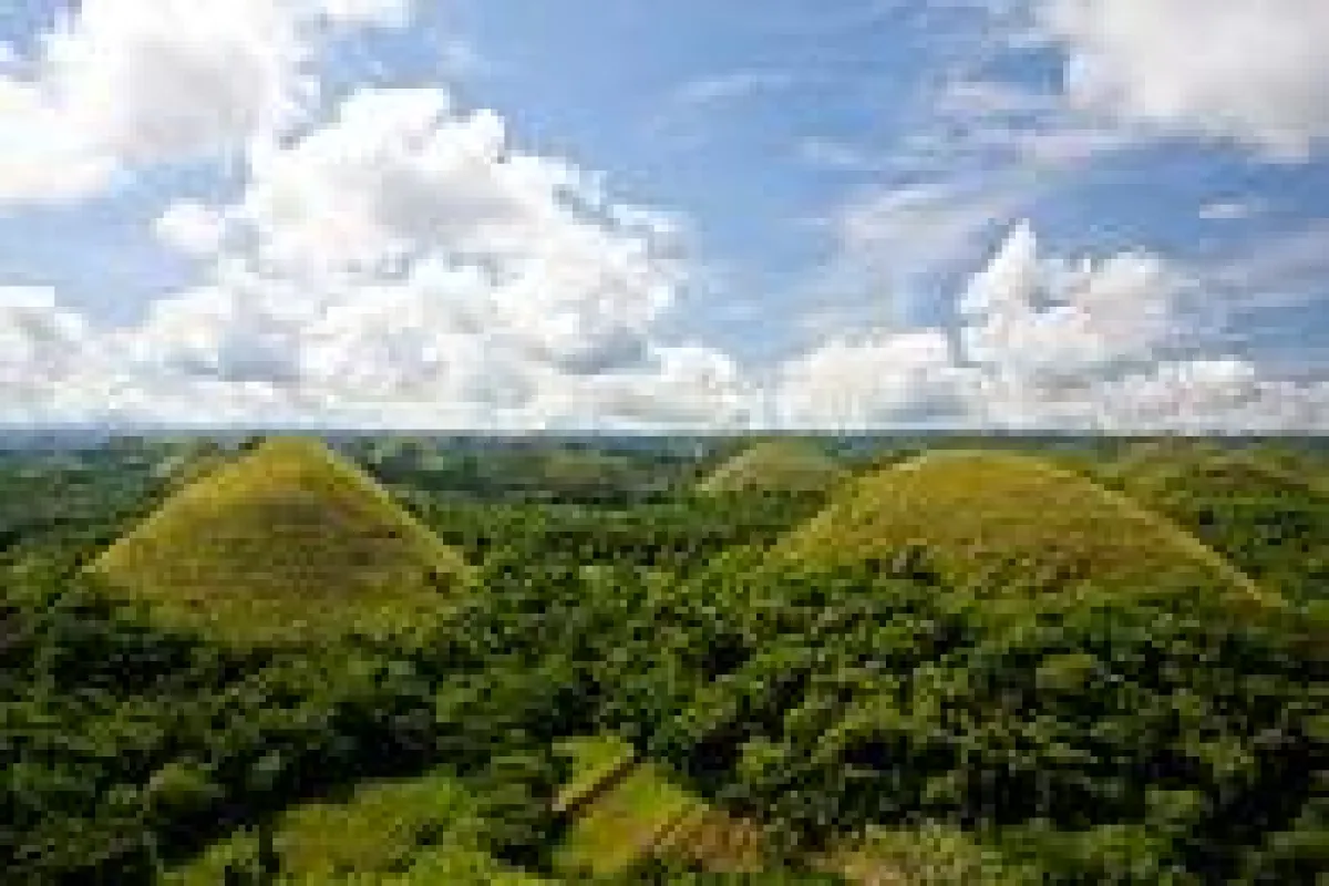 ChocolateHills (c) Philippine Department of Tourism