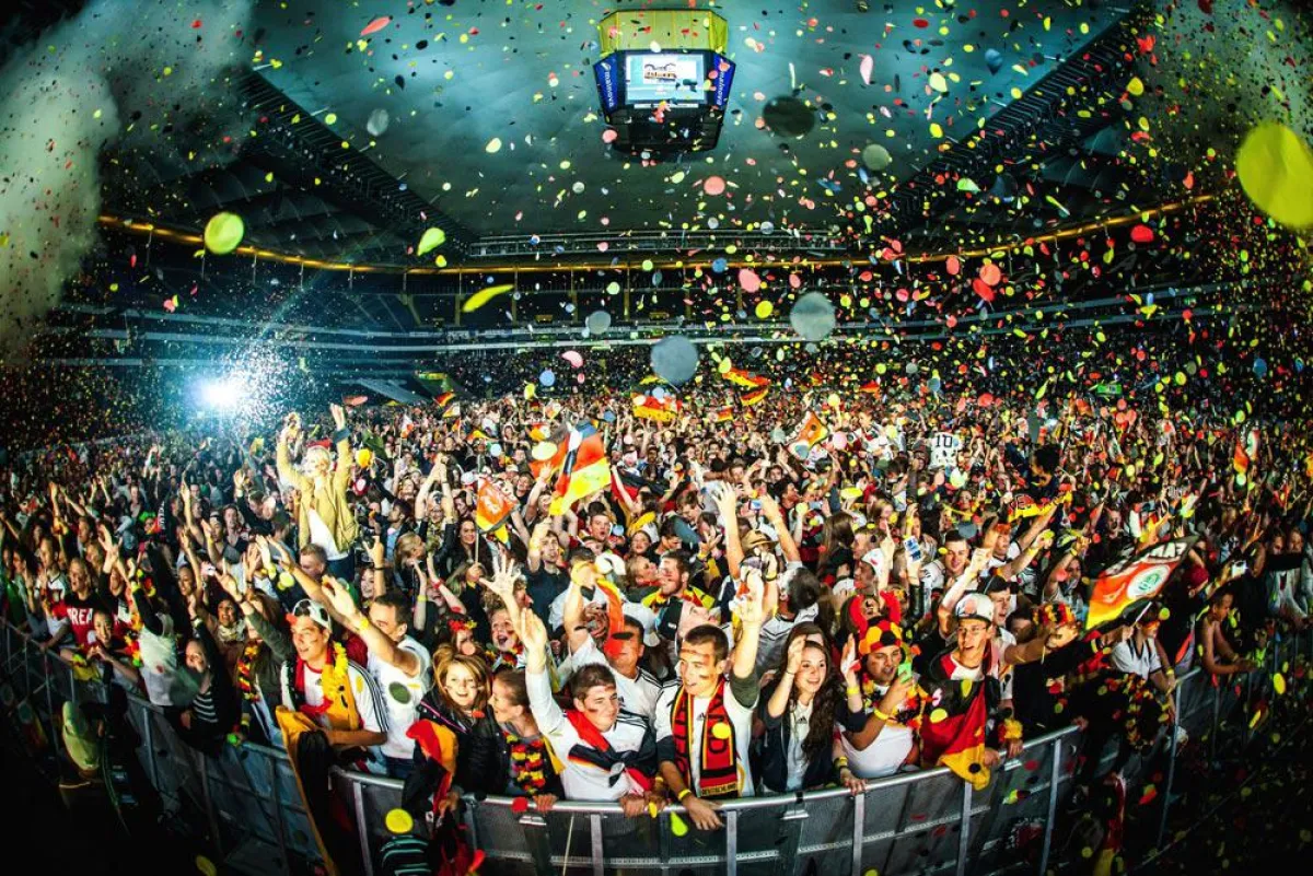 GIGS Barrikaden von eps bei WM Halbfinal-Übertragung in Commerzbank Arena Copyright SFM