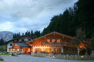 Bild: DER VARTA-FÜHRER - Hotel der Woche: Berghotel Schlossanger-Alp in Pfronten