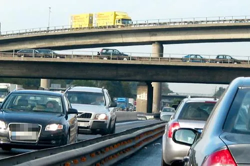 Bild: Mehr Staus: Auf 1800 Autobahnkilometer nur Baustellen