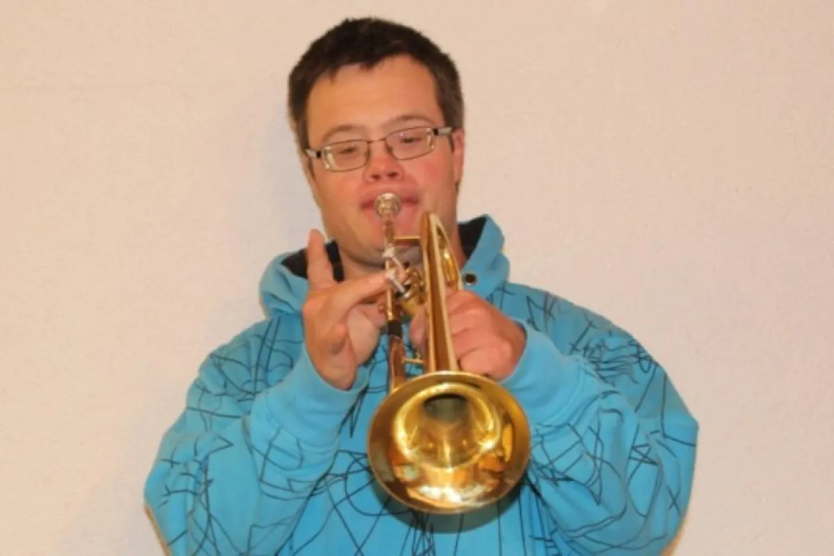 Axel Weigele spielt Trompete und Flügelhorn