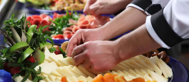 Beschäftigte im Tourismus bauen ihre digitalen und interkulturellen Kompetenzen aus Bild: Beschäftigte im Tourismus bauen ihre digitalen und interkulturellen Kompetenzen aus