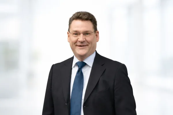 Bild: Neue Arbeitswelt, alte Führung – warum Unternehmen gerade ihre Talente verlieren