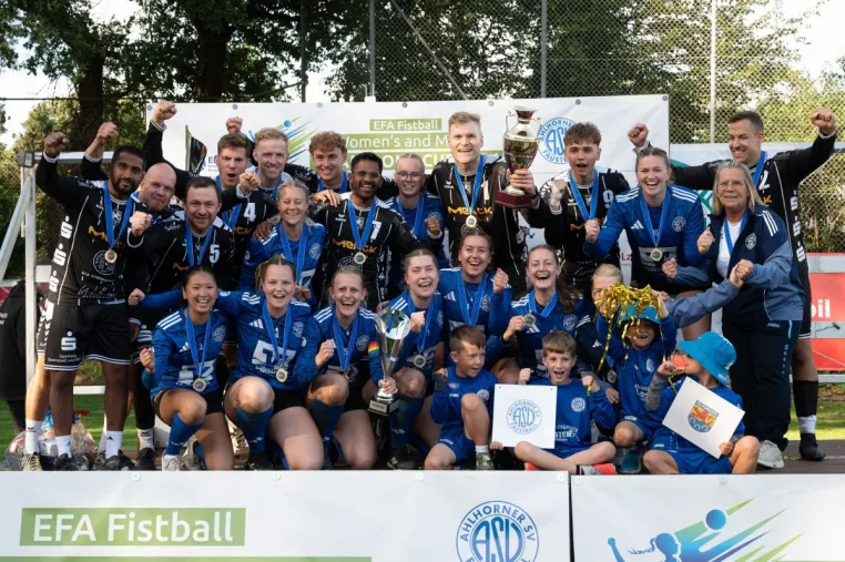 Deutscher Doppelsieg in Ahlhorn: Der Ahlhorner SV verteidigt den Europapokal, TSV Pfungstadt holt den Titel Bild: Deutscher Doppelsieg in Ahlhorn: Der Ahlhorner SV verteidigt den Europapokal, TSV Pfungstadt holt den Titel