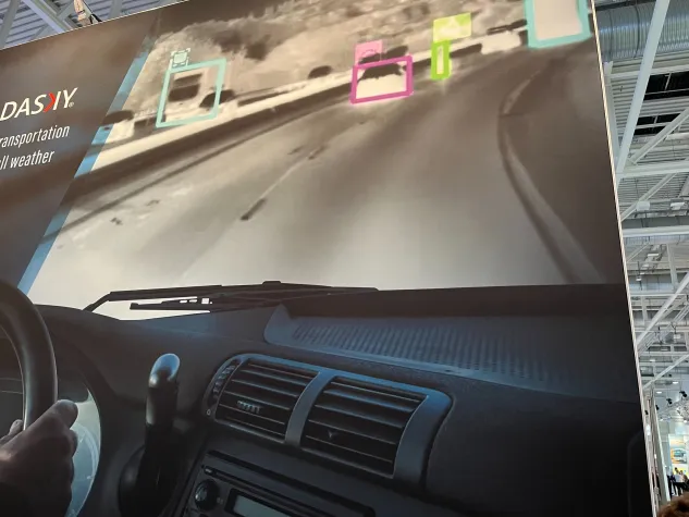 Bild: Neue Wärmebildkamera macht Transport bei jedem Wetter sicher - Premiere auf IAA Transportation 