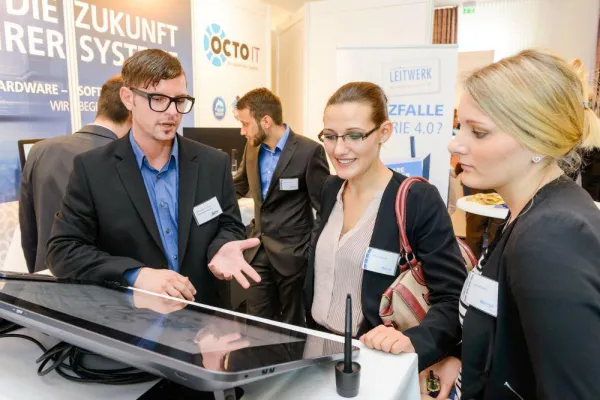 Bild: Rekord-Besucherzahlen auf der Compass Business Convention 2015