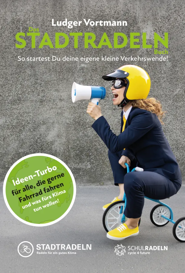 Das STADTRADELN-Buch gibt Tipps für die eigene kleine Verkehrswende. (© Ludger Vortmann)