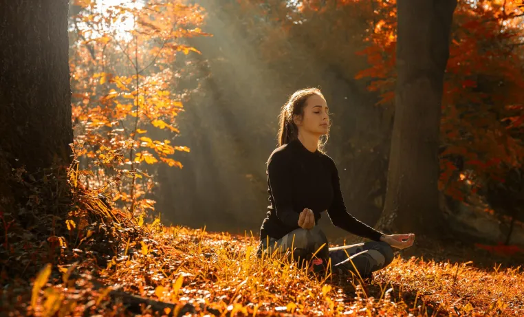 Outdoor-Wellness im Spätsommer und Herbst: Die schönsten Hotels für Wandern, Waldbaden, Natur-Yoga und Co. Bild: Outdoor-Wellness im Spätsommer und Herbst: Die schönsten Hotels für Wandern, Waldbaden, Natur-Yoga und Co.