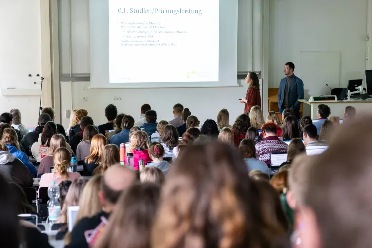 Bild: Beginn Wintersemester: Deutlich mehr Einschreibungen für Lehramt an Haupt- oder Realschulen 