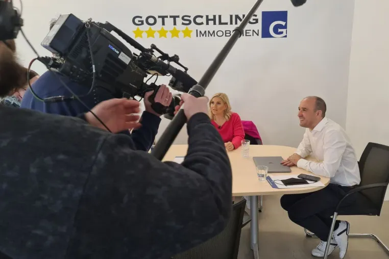 Bild: GOTTSCHLING Immobilien: Ein Hoffnungsschimmer für Bochumer Familie bei RTL's Punkt 12